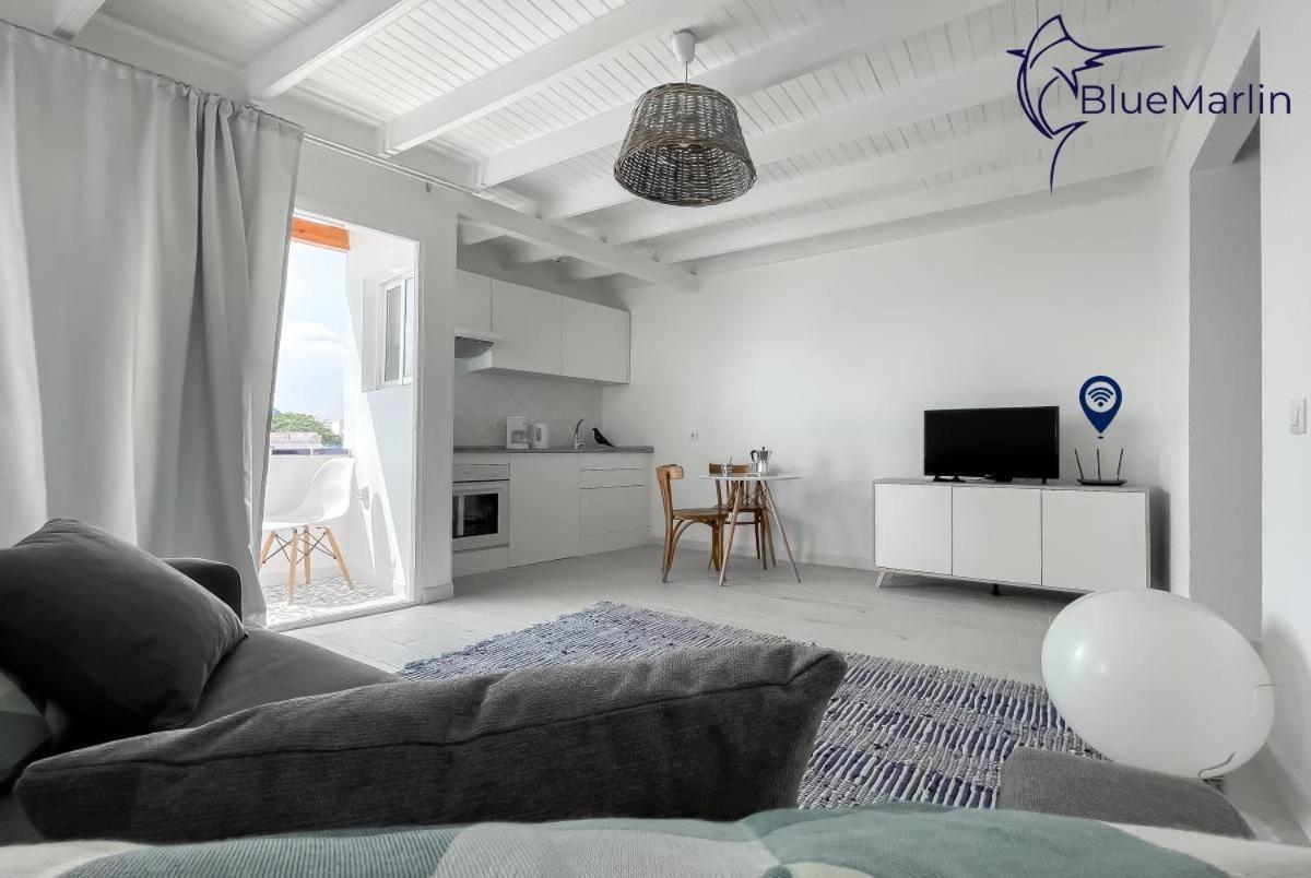 Апартаменты B-Rent Bluemarlin Boutique Sea View Коральео Экстерьер фото