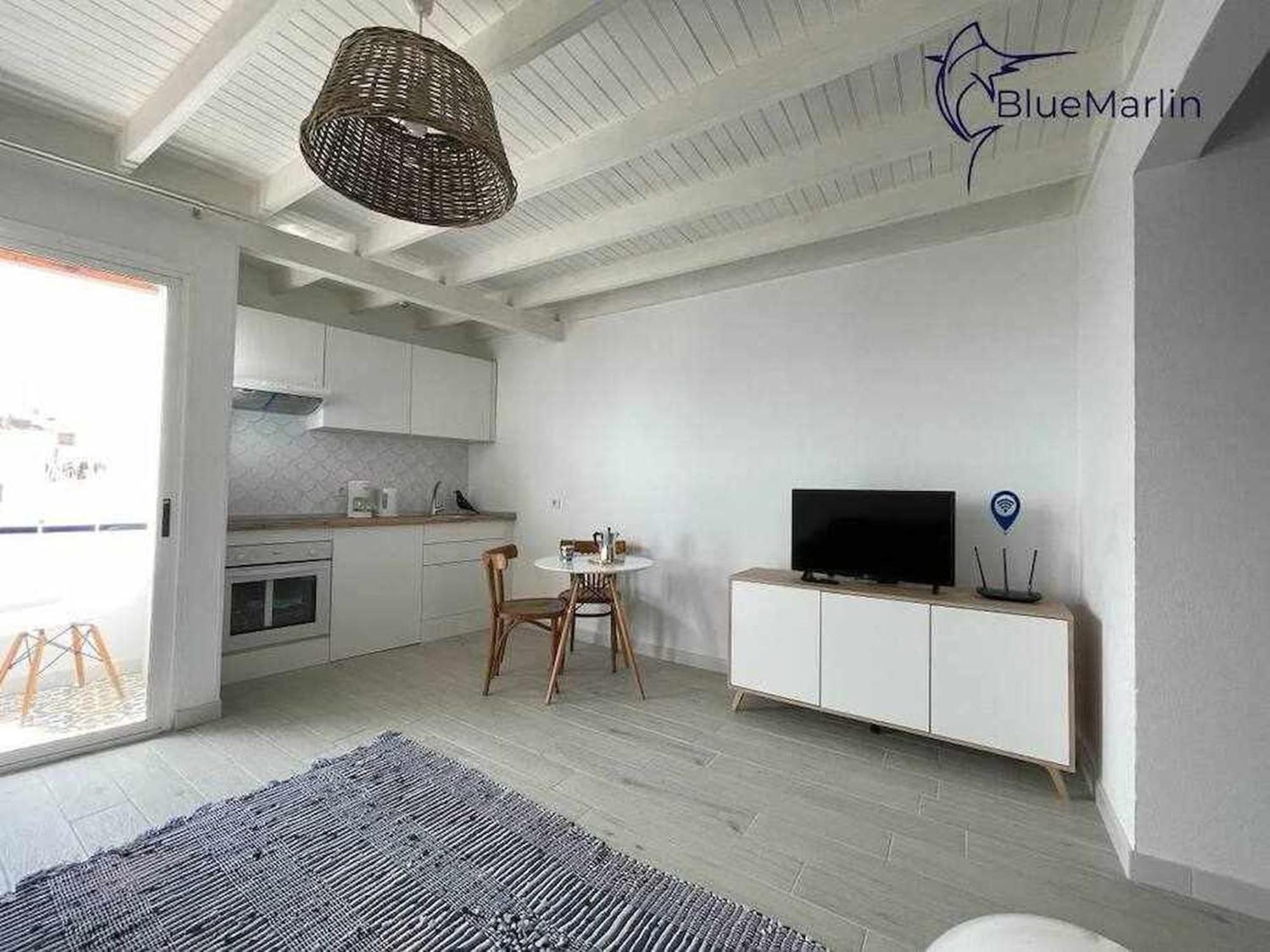 Апартаменты B-Rent Bluemarlin Boutique Sea View Коральео Экстерьер фото